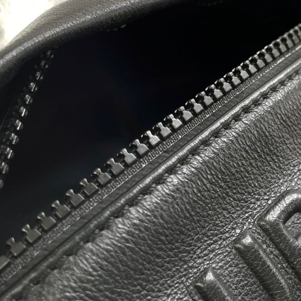 【12期0利率】BURBERRY 皮革字母壓印腰包【95成新】 