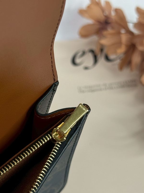 【分期0利率】CELINE TRIOMPHE凱旋門 STRAP WOC【99成新】 