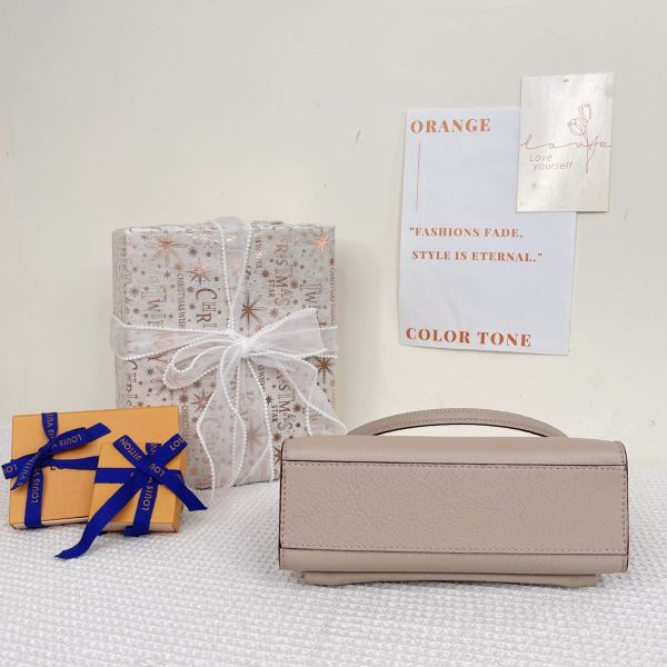 【12期0利率】 LV Mylockme 鏈帶手袋【台灣購證】【99成新】 