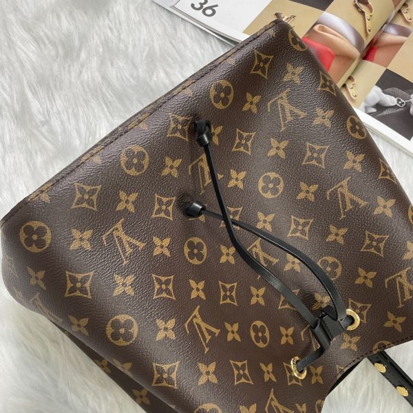 【9.9成新】【12期0利率】LV NéoNoé水桶包 黑 