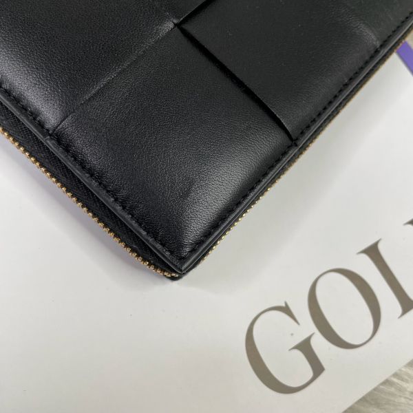 【全新閒置】【12期0利率】BV Cassette Zip Around Wallet 2*4拉鍊長夾小牛皮 