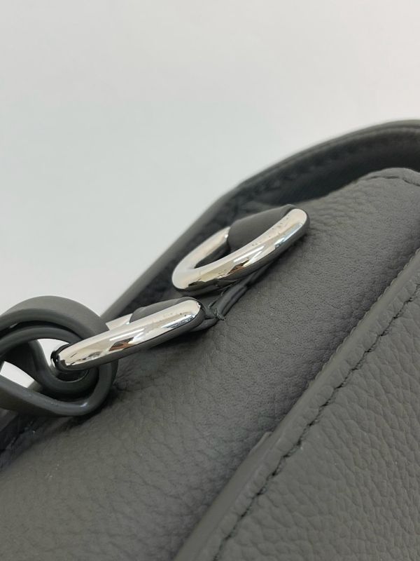 【95成新】LV 小型翻蓋郵差包 
