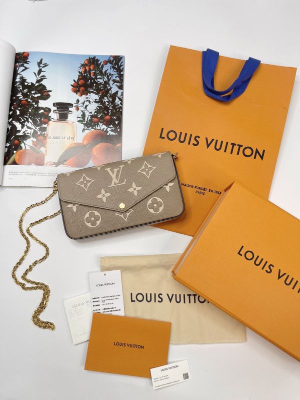 【分期0利率】LV Félicie Pochette斑鳩灰 【95成新】 