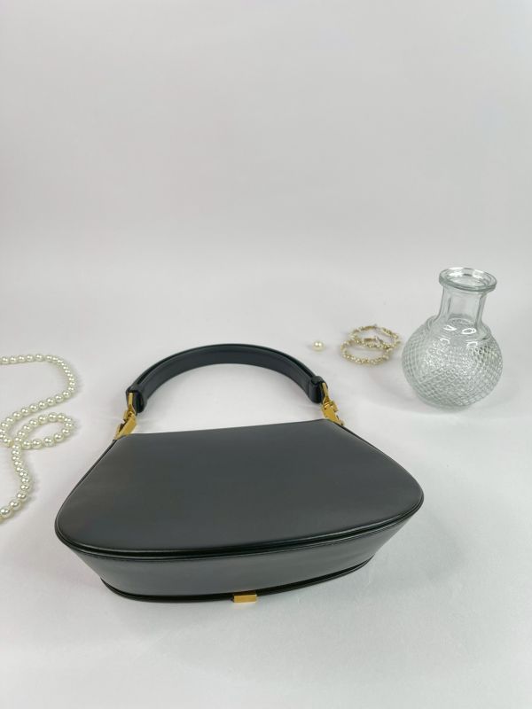 【分期0利率】YSL Voltaire Handle 手袋【95成新】 