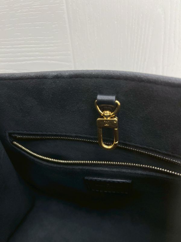【95成新】LV ON THE GO PM 