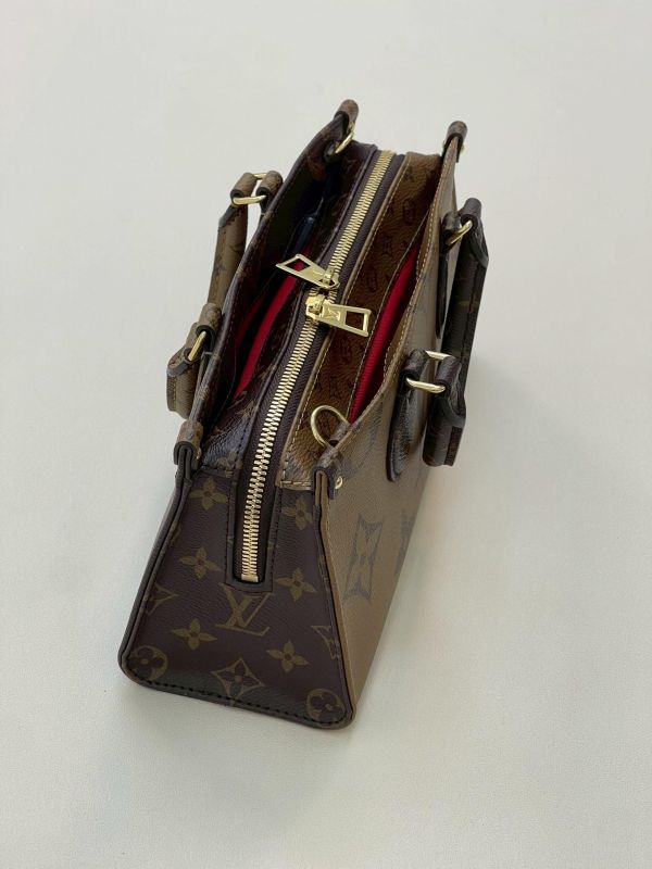【置品新品】LV ON THE GO EAST WEST 