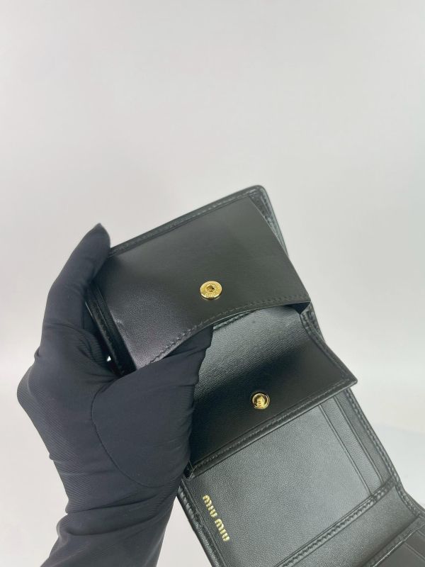 【99成新】MIUMIU Matelassé 納帕皮革短銀包 