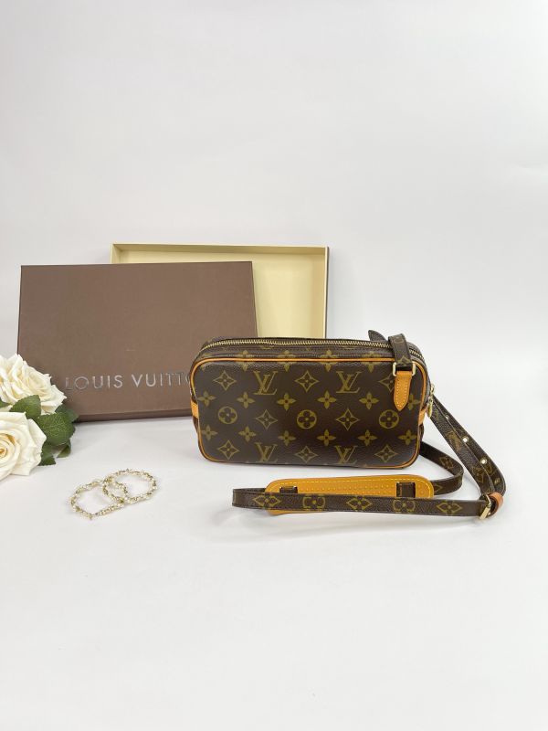 【分期0利率】LV Pochette Marly 橫版手機包【9成新】 
