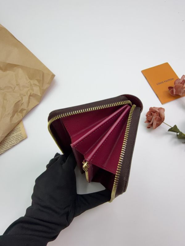 【85成新】LV ZIPPY Monmgram拉鏈長夾 紫紅色 