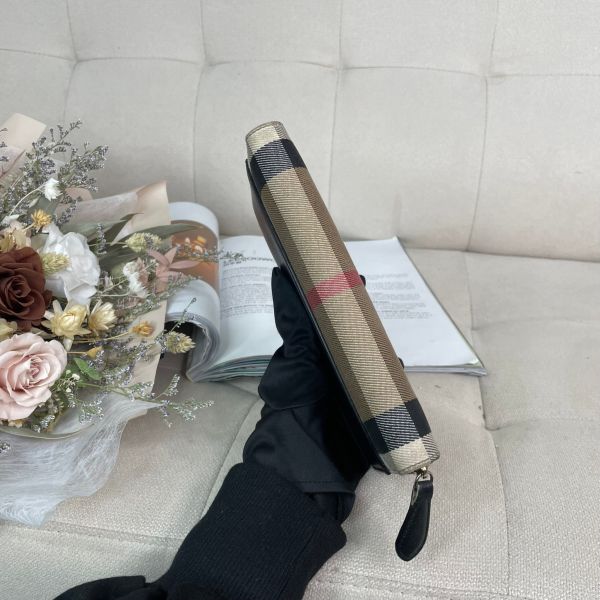 【7成新】【12期0利率】Burberry House 經典格紋拉鍊長夾 