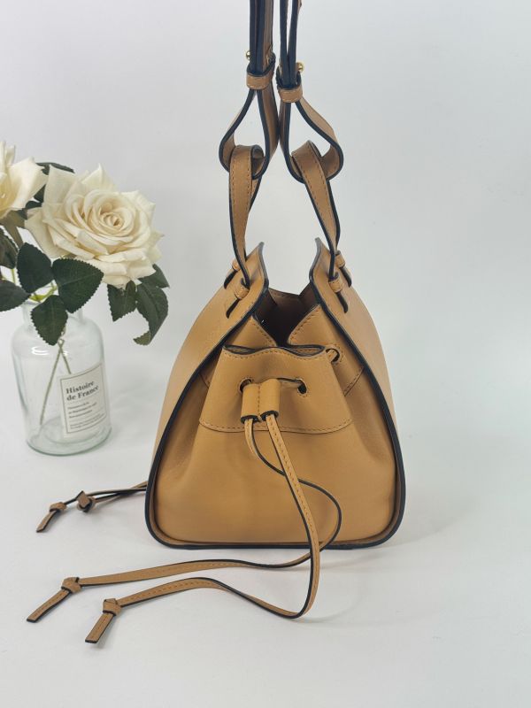 【9成新】LOEWE Mini Hammock 小牛皮 