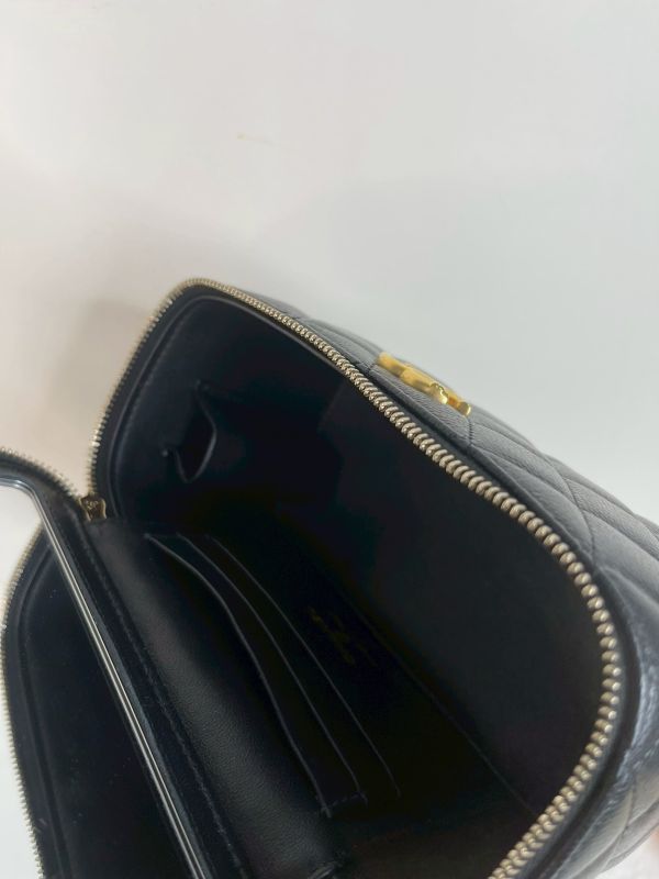 【95成新】CHANEL 23P荔枝牛皮愛心金球長盒子 