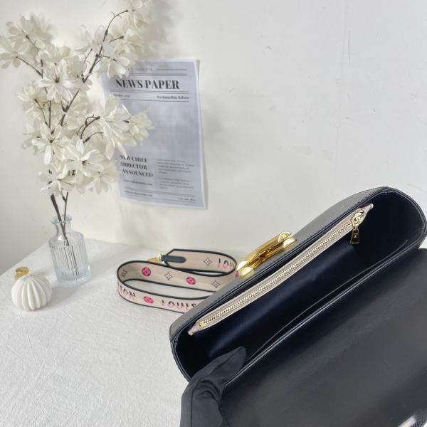 【12期0利率】LV Twist MM【23年7月台灣購證】【99成新】 