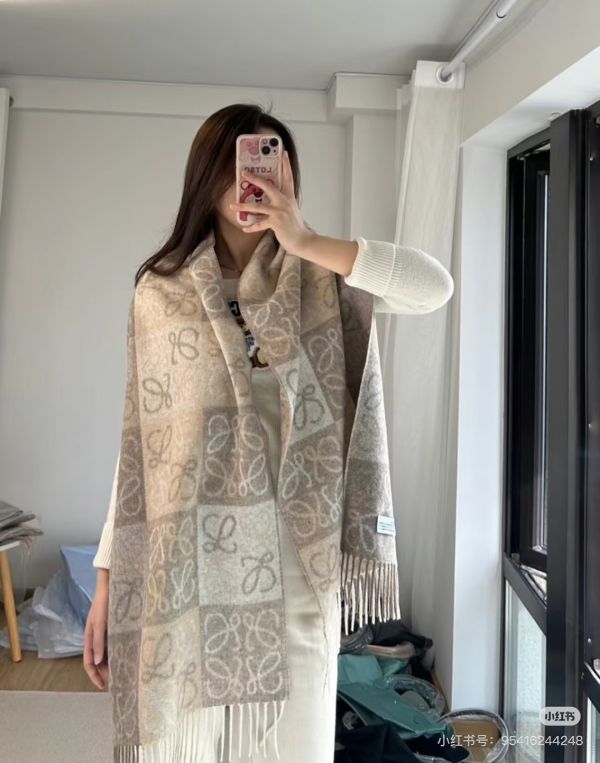 【分期0利率】LOEWE 羊毛和喀什米爾圍巾【95成新】 