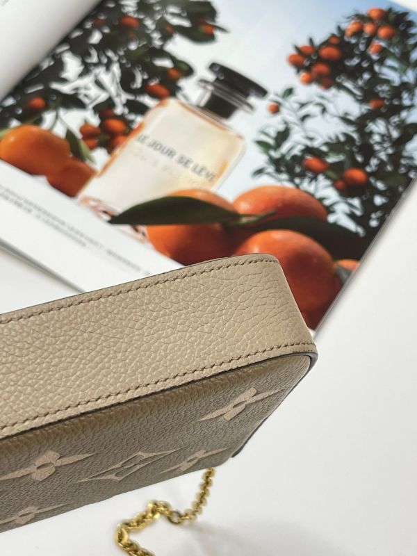 【分期0利率】LV Félicie Pochette斑鳩灰 【95成新】 