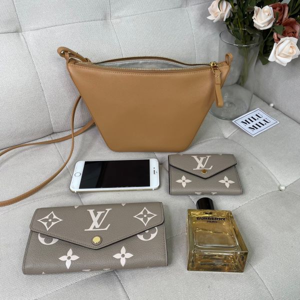 【99成新】【12期0利率】LOEWE Mini Hammock Hobo bag in classic calfskin 