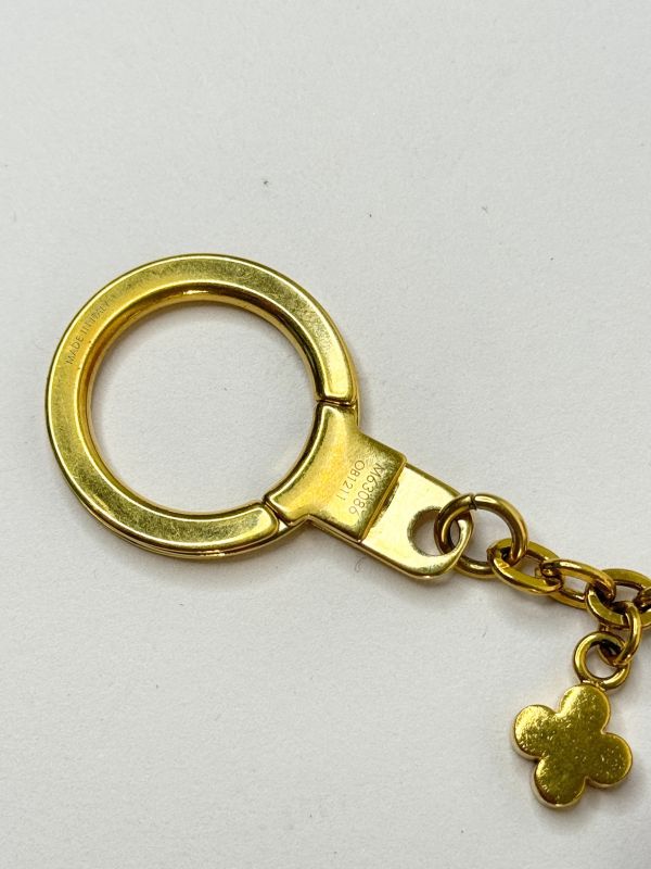 【分期0利率】LV Blooming Flowers 鏈帶手袋吊飾【9成新】 