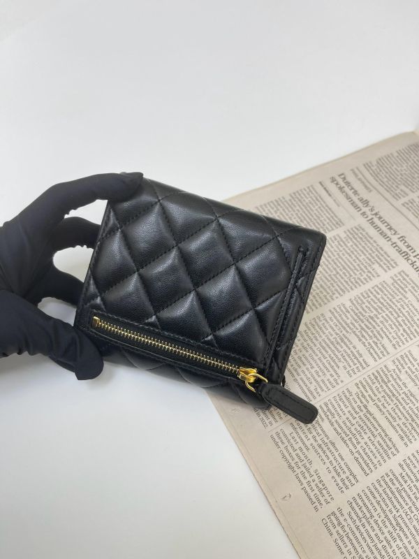【9成新】CHANEL COCO 背面拉鍊三折短夾 