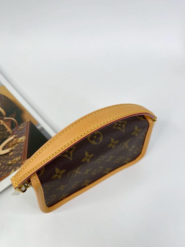 【9成新】LV NANO DIANE 