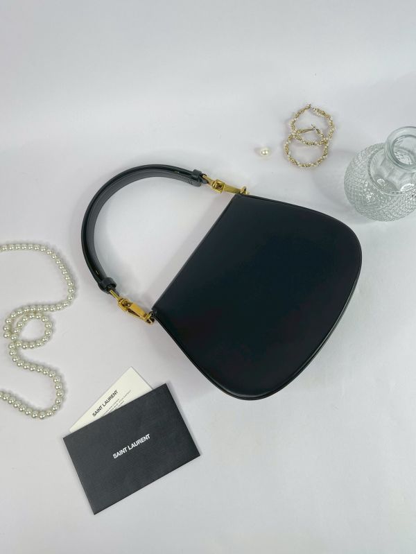 【分期0利率】YSL Voltaire Handle 手袋【95成新】 