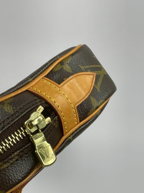 【分期0利率】LV Pochette Marly 橫版手機包【9成新】 