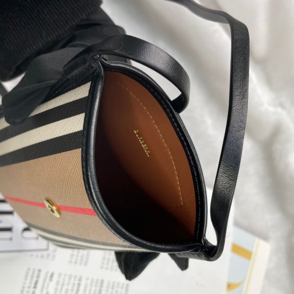【全新閒置品】【12期0利率】BURBERRY 經典條紋皮革手機包 