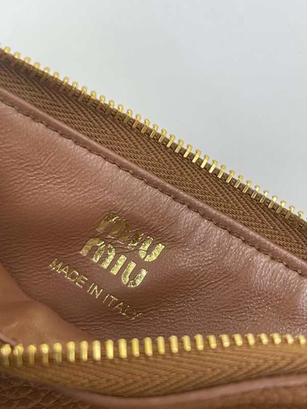 【全新品】MIUMIU 零錢信封卡片夾 
