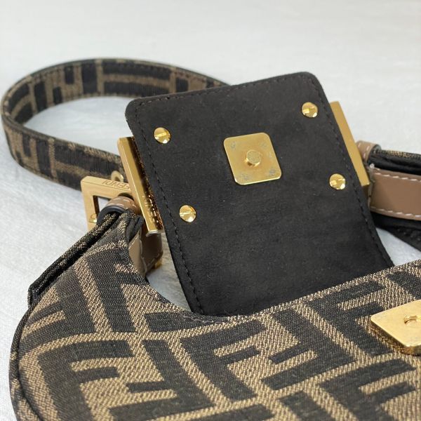 【12期0利率】FENDI 老花迷你餅乾包【95成新】 
