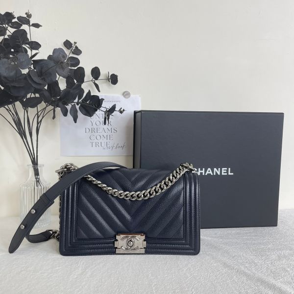 【12期0利率】CHANEL 山形紋 BOY 25 深藍【9成新】 