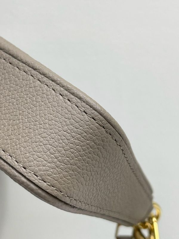 【99成新】LV Easy Pouch On Strap 