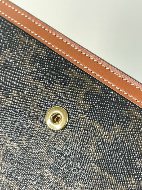 【分期0利率】CELINE MARGO標誌印花牛皮革飾鍊錢包【95成新】 