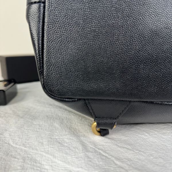 【12期0利率】Chanel 鉚釘牛皮Deauville後背包【9成新】 