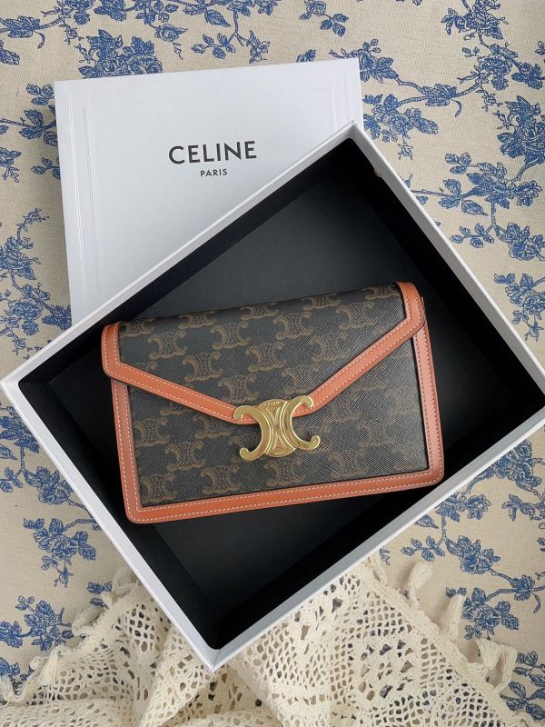 【12期0利率】CELINE TRIOMPHE凱旋門 WOC 19公分 