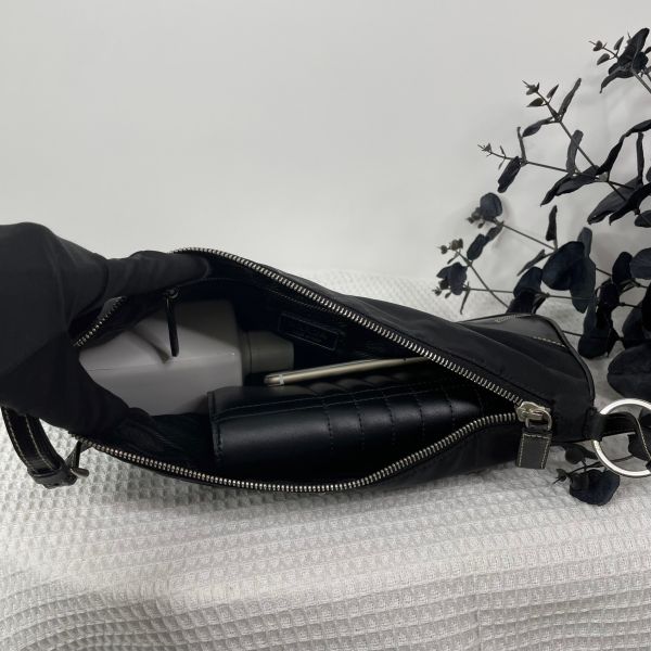 【9成新】【12期0利率】PRADA 尼龍腋下包 