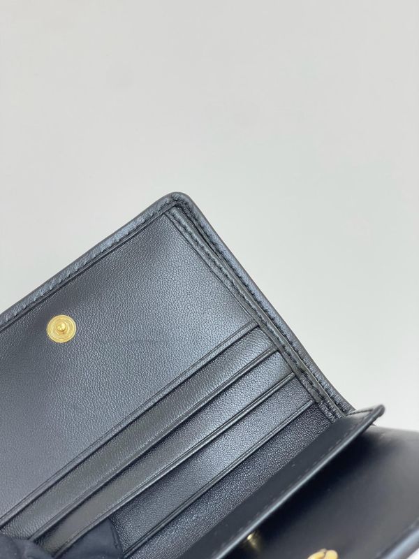 【全新品】MIUMIU Matelassé 對開短夾 