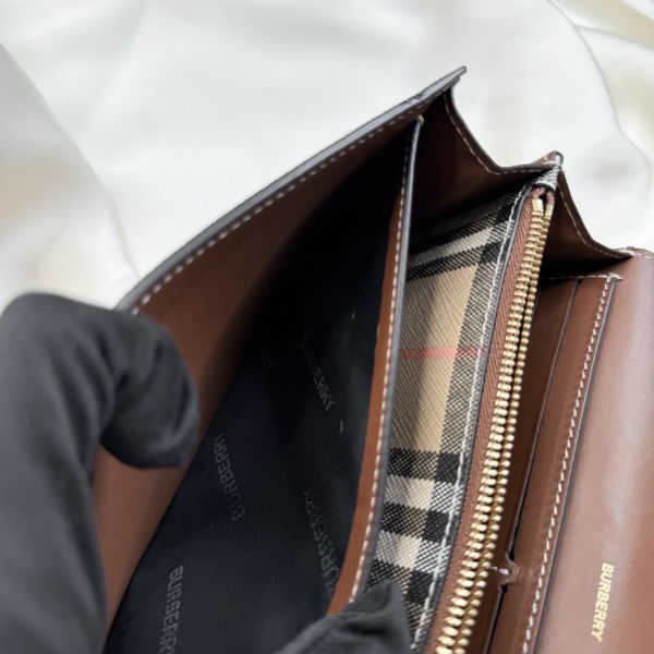 【12期0利率】BURBERRY 全皮翻蓋內裡格紋WOC【95成新】 