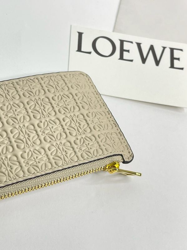 【分期0利率】LOEWE  壓紋零錢卡包【未使用閒置品】