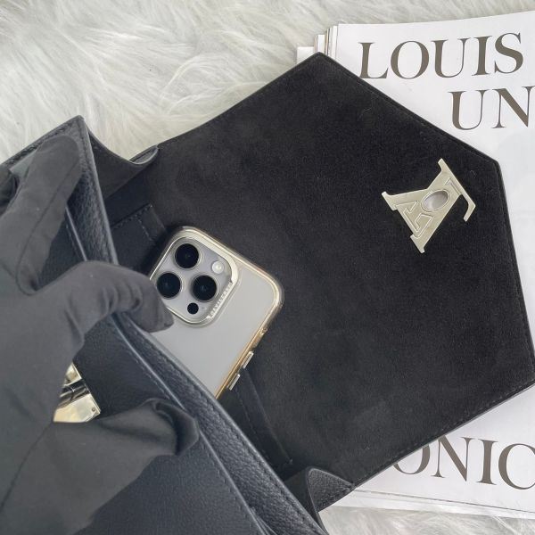 【9成新】【12期0利率】 LV Mylockme 鏈帶手袋 