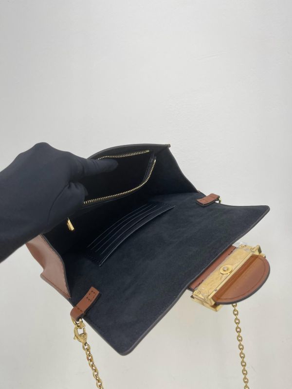 【9成新】LV Dauphine 鏈帶錢包 