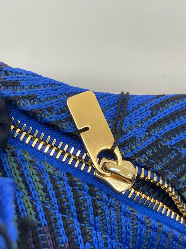 【全新品】BURBERRY 飯盒包 