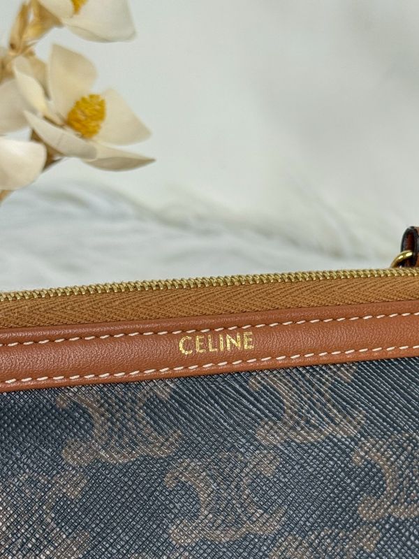 【分期0利率】CELINE TRIOMPHE貝殼包【9成新】 