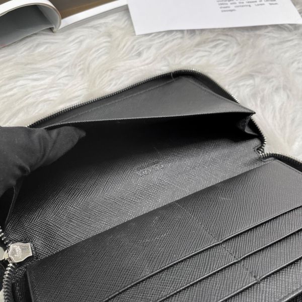 【12期0利率】 PRADA 拉鍊護照長夾【95成新】 