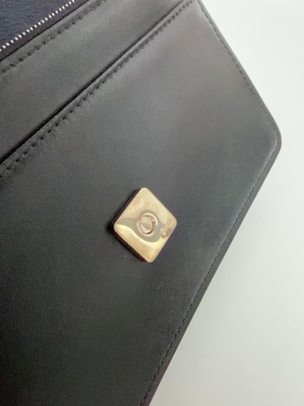 【9成新】FENDI KARLITO 水鑽老佛爺 WOC 