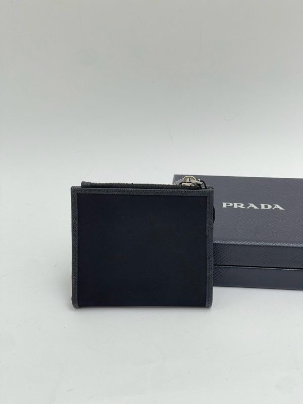 【95成新】PRADA Re-Nylon 扣式短夾 