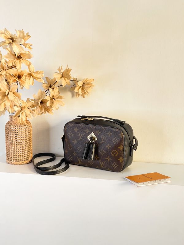 【分期0利率】LV 老花流蘇相機包【95成新】 