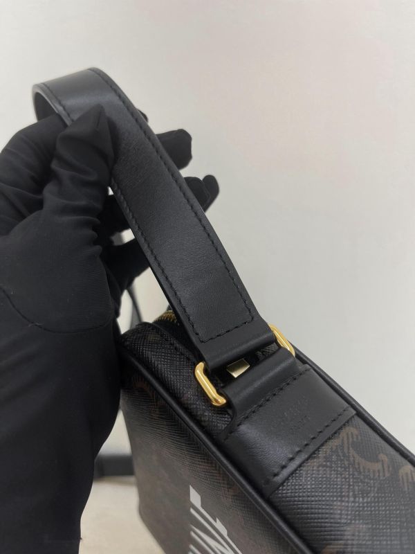 【99成新】CELINE Horizontal 相機包 