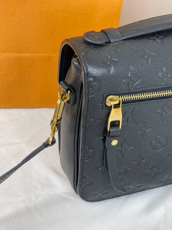 【分期0利率】LV Pochette Métis【9成新】 