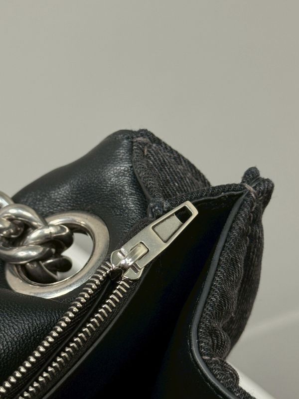 【分期0利率】BALENCIAGA CRUSH 绗縫牛仔沙漏包 中號【99成新】 