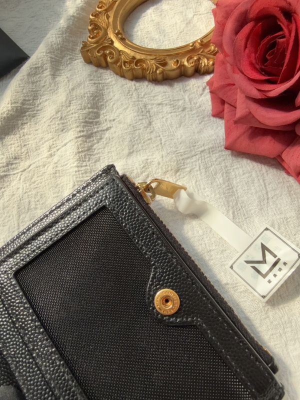 【分期0利率】YSL monogram粒面壓紋皮革兩摺錢包【95成新】 