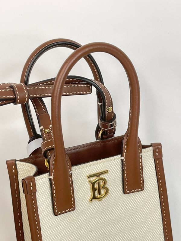 【分期0利率】BURBERRY 迷你FRANCES斜背手機包【99成新】 